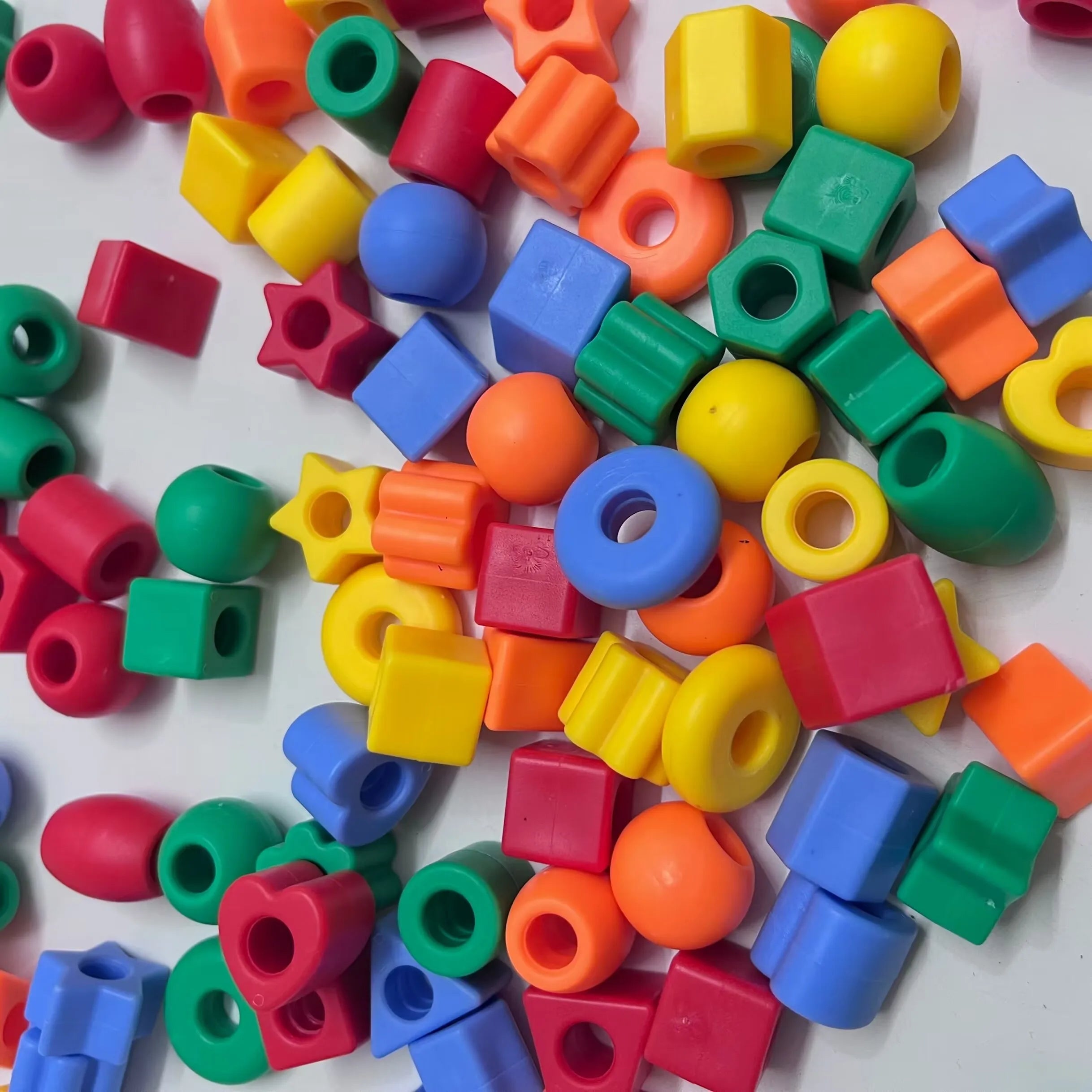50/100/200PCS DIY Bead Bracelet Kit | Educational Building Beads for Kids
